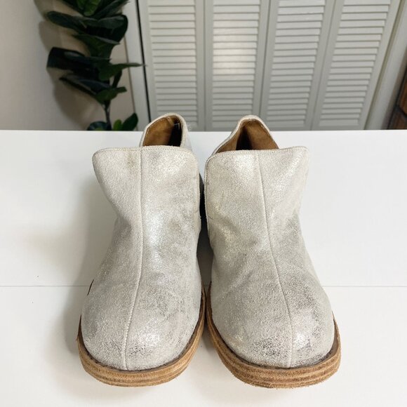 Magnolia Pearl Shoes - Magnolia Pearl Silver Metallic Leather Pull On Ankle Bootie 40 US 9.5
